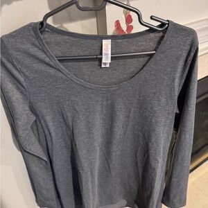 Lularoe Lynnae women's long sleeve tshirt, gray, xs